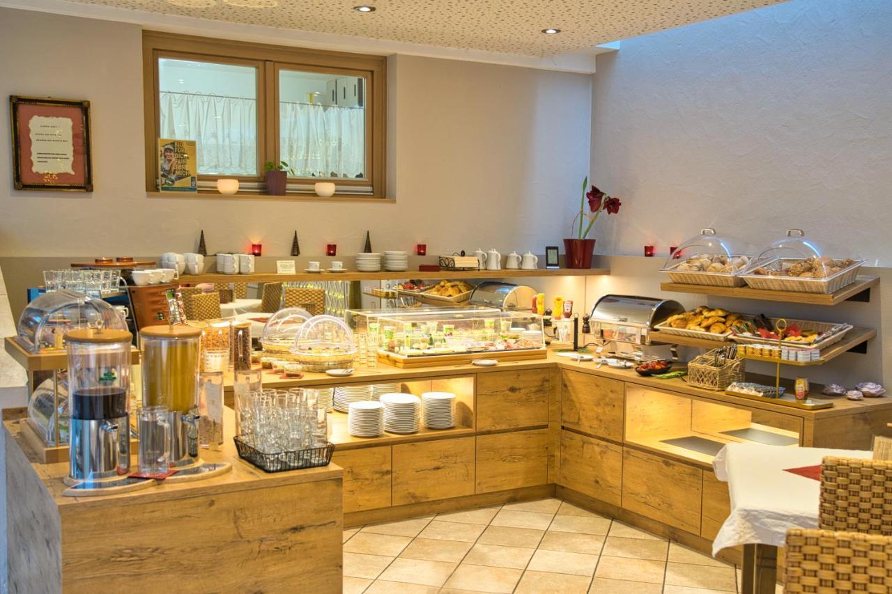 Arndt Hotel Garni Руст Екстериор снимка