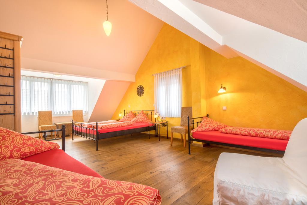 Arndt Hotel Garni Руст Екстериор снимка